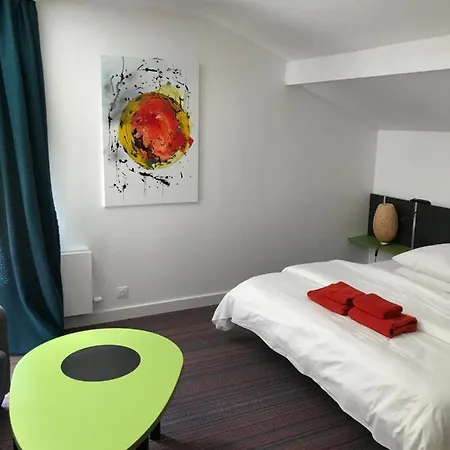 La Maison De Cecile Апартаменты *