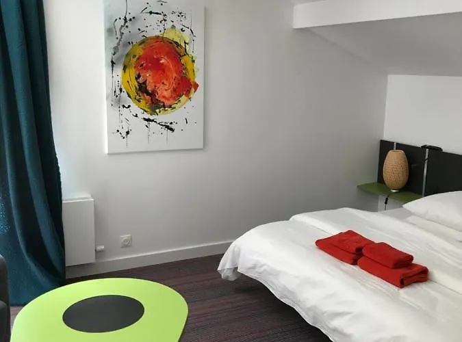 La Maison De Cecile Apartment *